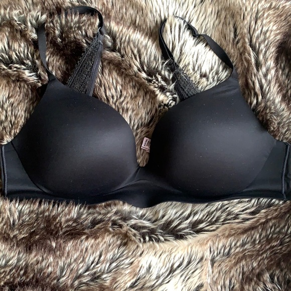 Victoria's Secret Other - VS “Incredible” Wireless Black Bra